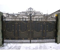 Кованые распашные ворота с калиткой K5