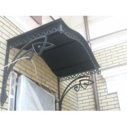 Foto Copertina deasupra intrarii K14 - Chisinau, Moldova