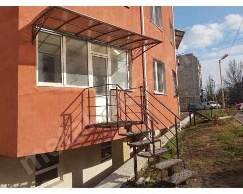 Фото Кованый козырек над входом K37 - Кишинев, Молдова