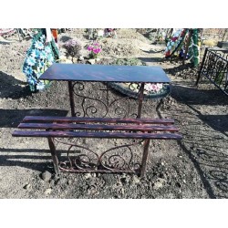 Фото Стол и лавочка на кладбище К1 - Кишинев, Молдова