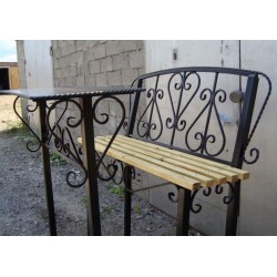 Фото Кованые стол и лавка на кладбище К2 - Кишинев, Молдова