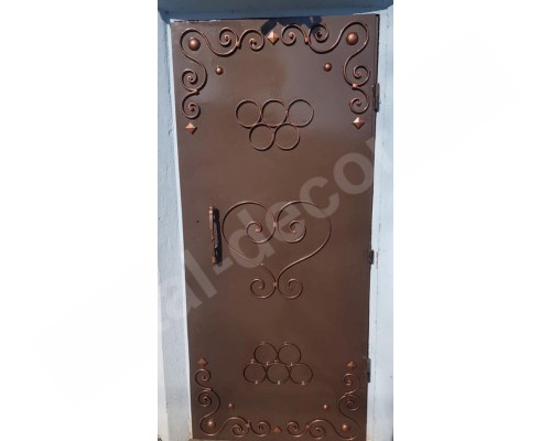 Металлическая входная дверь с элементами ковки К5