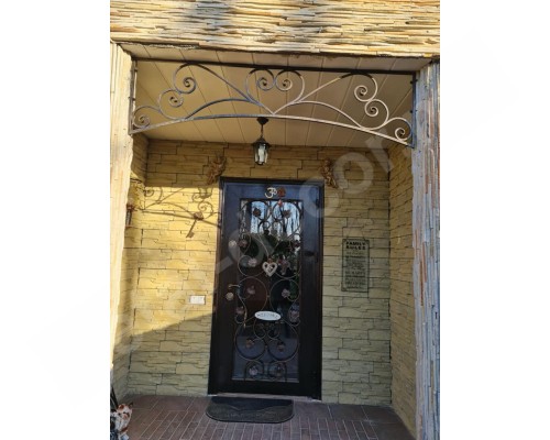 Usa din metal la intrare cu elemente forjate K6