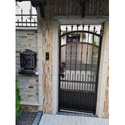 Portita din fier K83