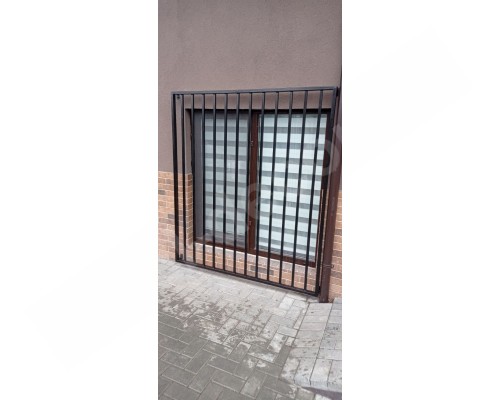 Gratii pentru geamuri din fer K25