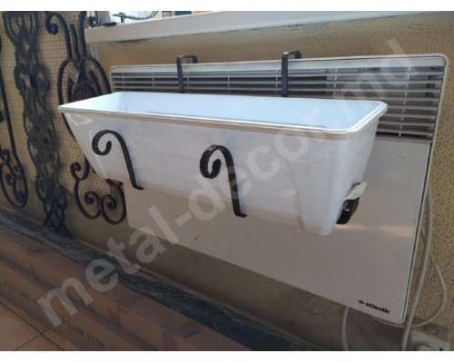 Suport de flori pentru balcon K8