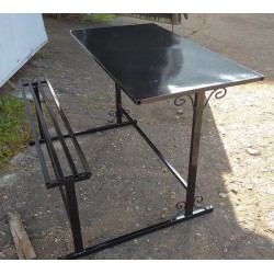 Стол и лавочка на кладбище К12