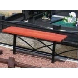 Scaun din fer la cimitir K13