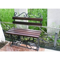 Scaun din fer la cimitir K15