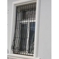 Кованая решетка на окно K26