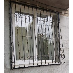 Gratie pentru geam K28