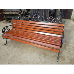 Скамейка садовая с подлокотниками и элементами ковки К37