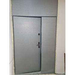 Usa tehnica metalica izolata la intrare  scara K3