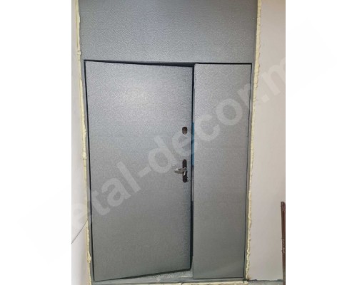 Usa tehnica metalica izolata la intrare  scara K3