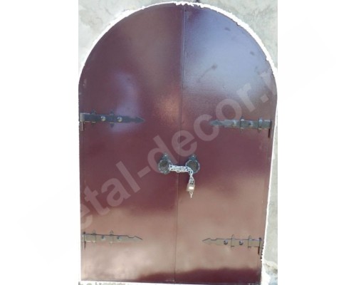 Usa din metal  pentru beci K25