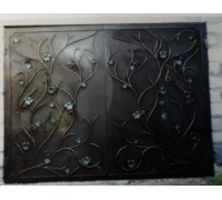 Металлическая дверь с коваными элементами K28