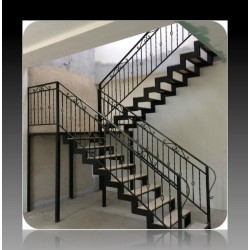 Scara metalica cu platforma K41