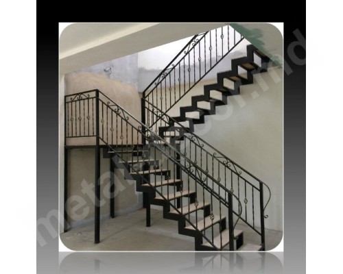 Scara metalica cu platforma K41