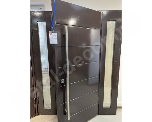 Usa de intrare pentru casa K16