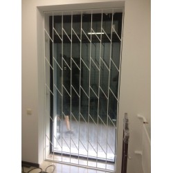 Ușă metalică de protecție tip grilaj pentru apartament / balcon  K38