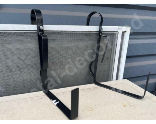Suport pentru flori la balcon de metal K14