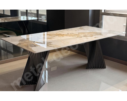 Masa  stil high-tech K2