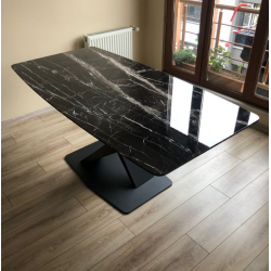 Masa  stil high-tech 