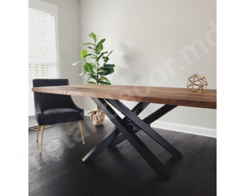 Masa  stil high-tech 