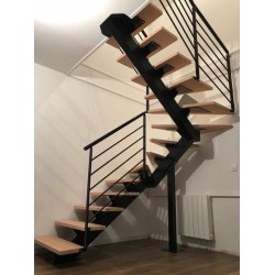 Scara moderna la etajul al doilea 