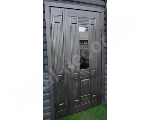 Ușă metalică la intrare pentru casă K135