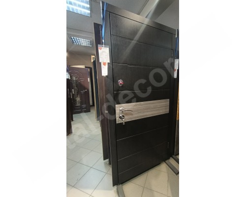 Ușă metalică la intrare pentru apartament Resiste Sten K136