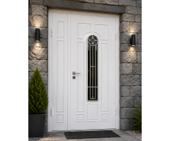 Белая металлическая входная дверь K43